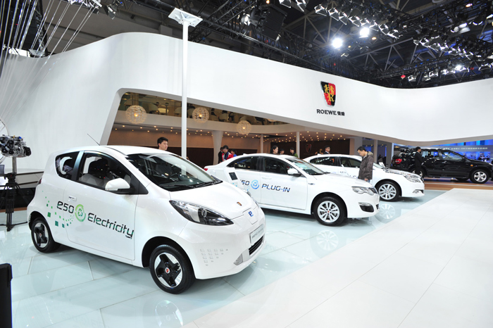 更時尚、更科技、更實(shí)用 “新一代跨領(lǐng)域?qū)I(yè)SUV”榮威W5 Urban Concept全球首發(fā)