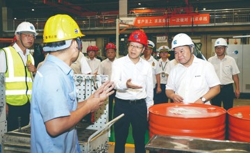 譚丕創(chuàng)帶隊(duì)到柳工開(kāi)展安全生產(chǎn)檢查