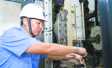 傳動件公司特級技師龐淇文——“讀懂”刀具巧加工