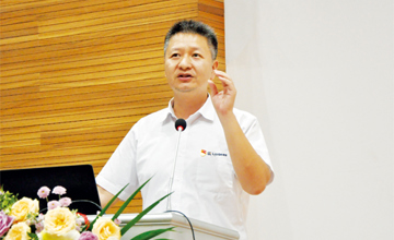 黃海波在2018年度質(zhì)量月表彰會(huì)上強(qiáng)調(diào)：從心開始，讓客戶滿意，讓柳工揚(yáng)名！