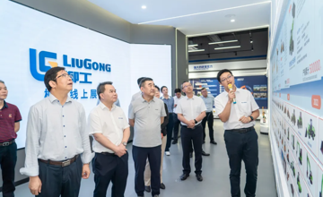 廣旅集團黨委書記、董事長容賢標一行到訪柳工