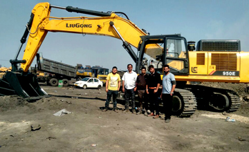 柳工印度公司銷(xiāo)售新突破　大型挖掘機(jī)挺進(jìn)印度市場(chǎng)