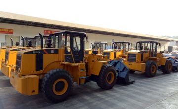 公司成功拿下中老鐵路某標段土方施工設備訂單：中老鐵路施工忙　柳工產(chǎn)品賣得俏