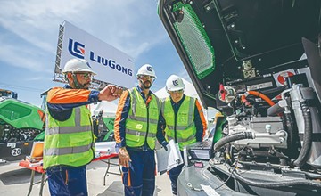 第八屆柳工全球技能比武大賽總決賽在泰國(guó)大城府成功舉辦